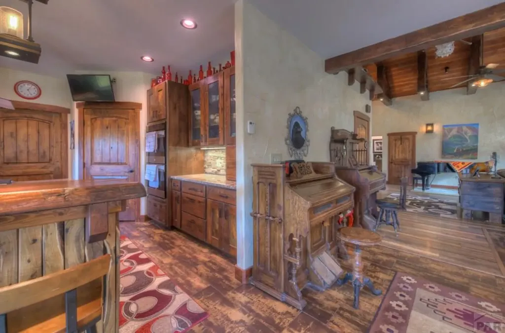 1833 Yellowstone Creek Road La Veta CO 81055