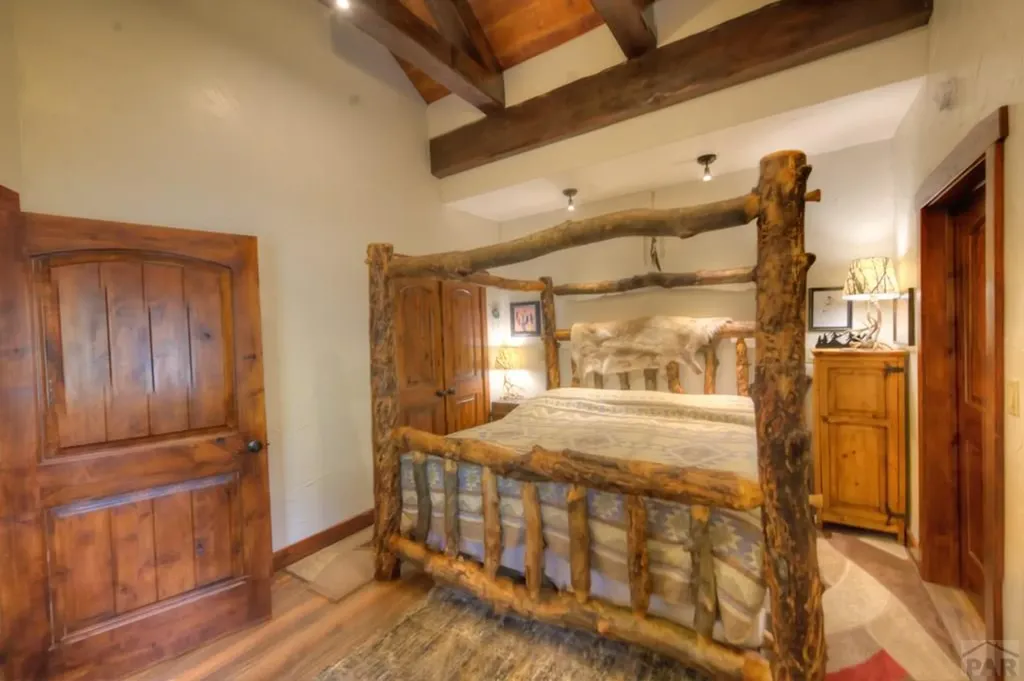 1833 Yellowstone Creek Road La Veta CO 81055