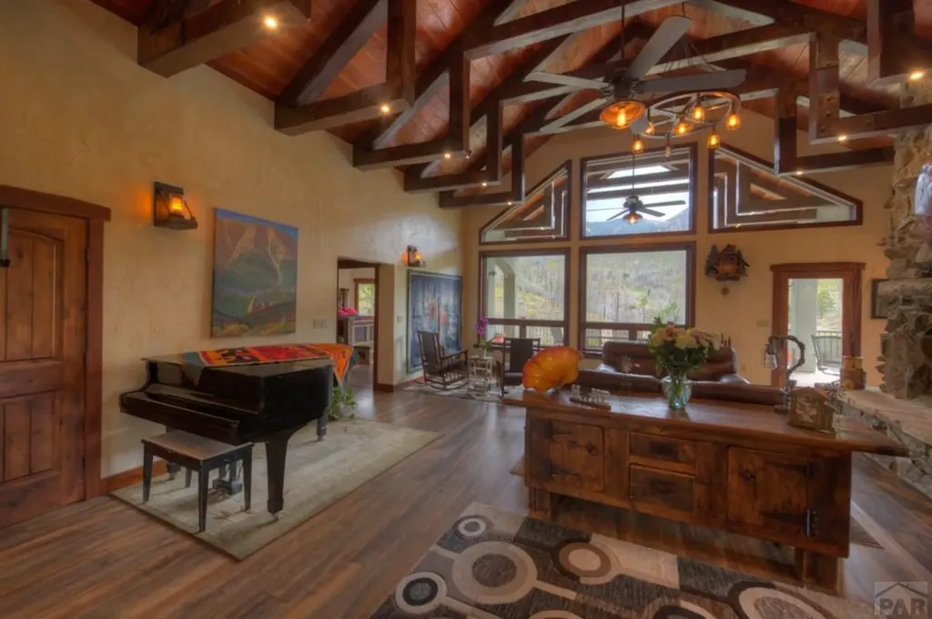 1833 Yellowstone Creek Road La Veta CO 81055