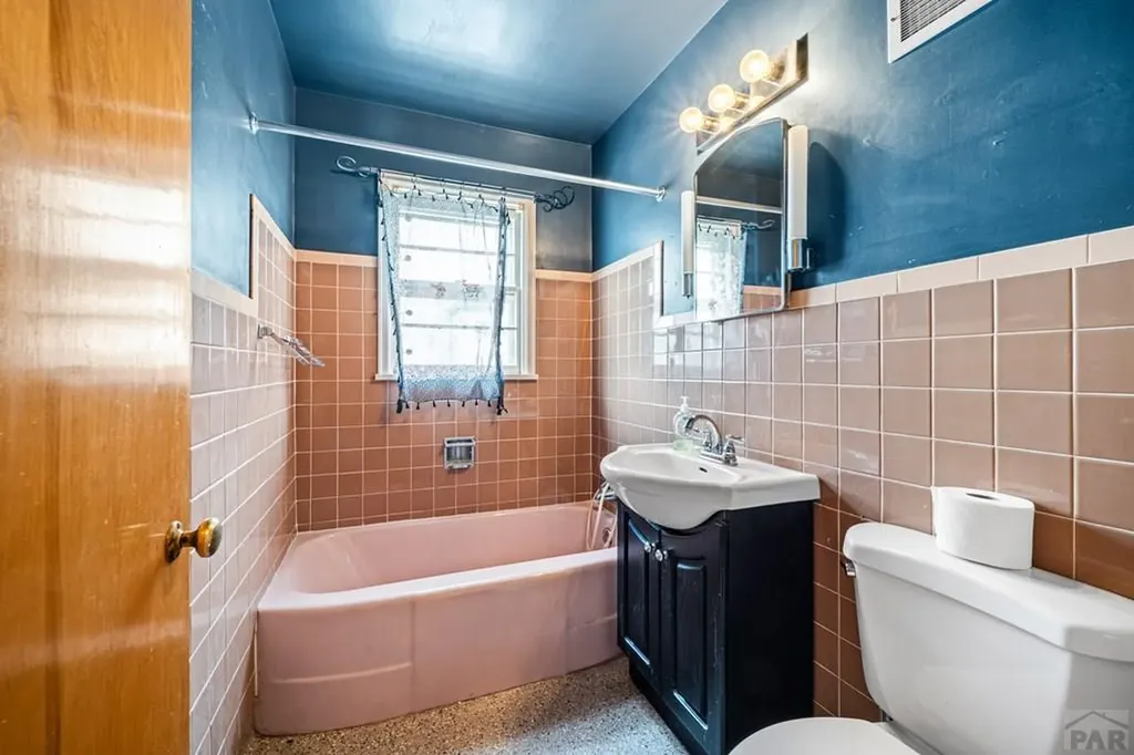 1208 Lake Avenue Pueblo CO 81004