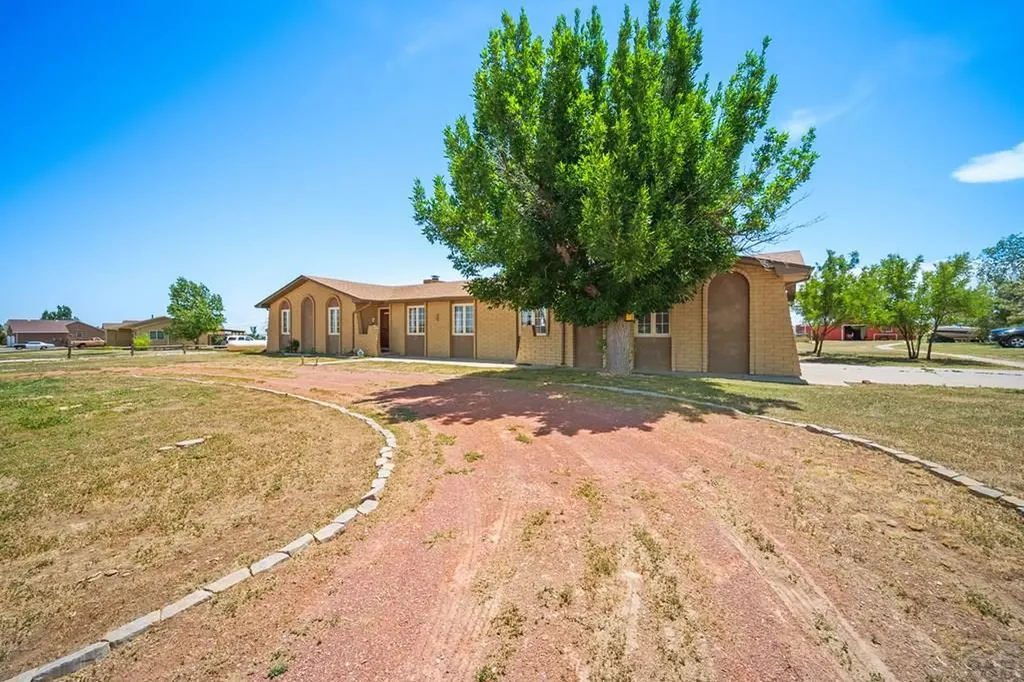 650 E Woodleaf Drive Pueblo West CO 81007