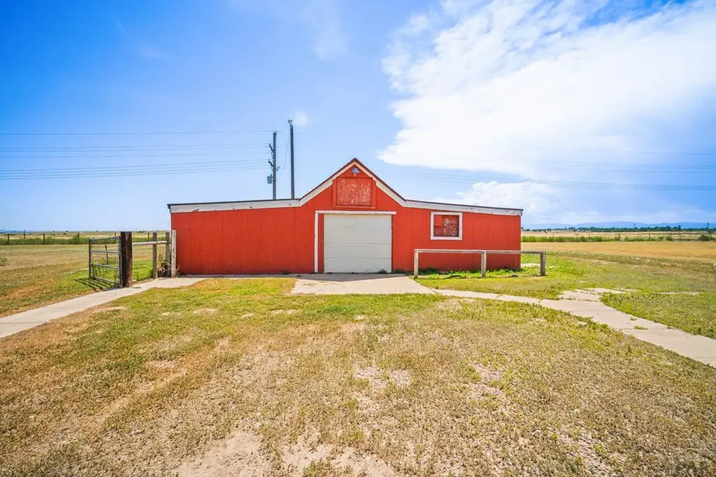 650 E Woodleaf Drive Pueblo West CO 81007