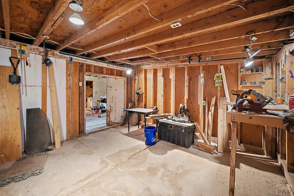 650 E Woodleaf Drive Pueblo West CO 81007