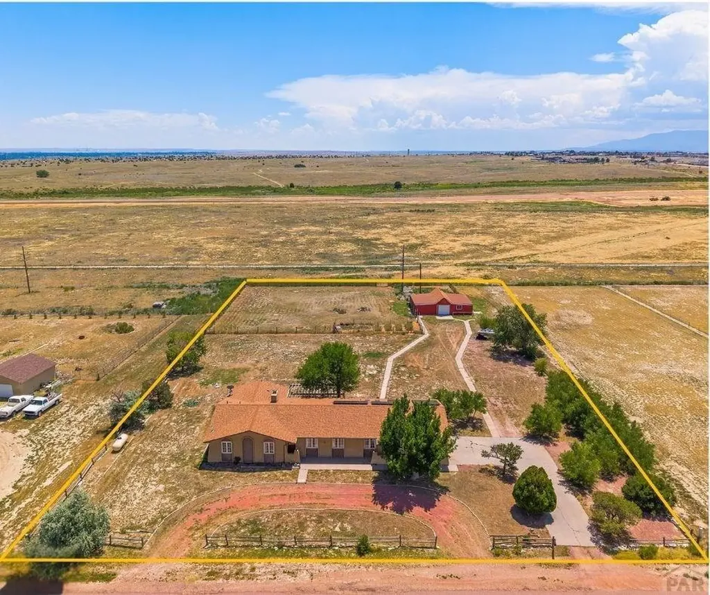 650 E Woodleaf Drive Pueblo West CO 81007