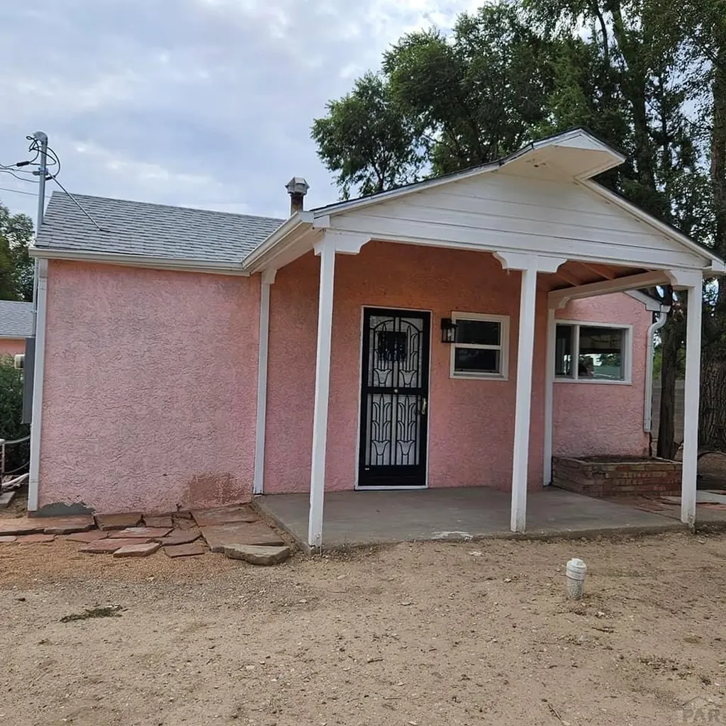 5207 Thatcher Avenue Pueblo CO 81005