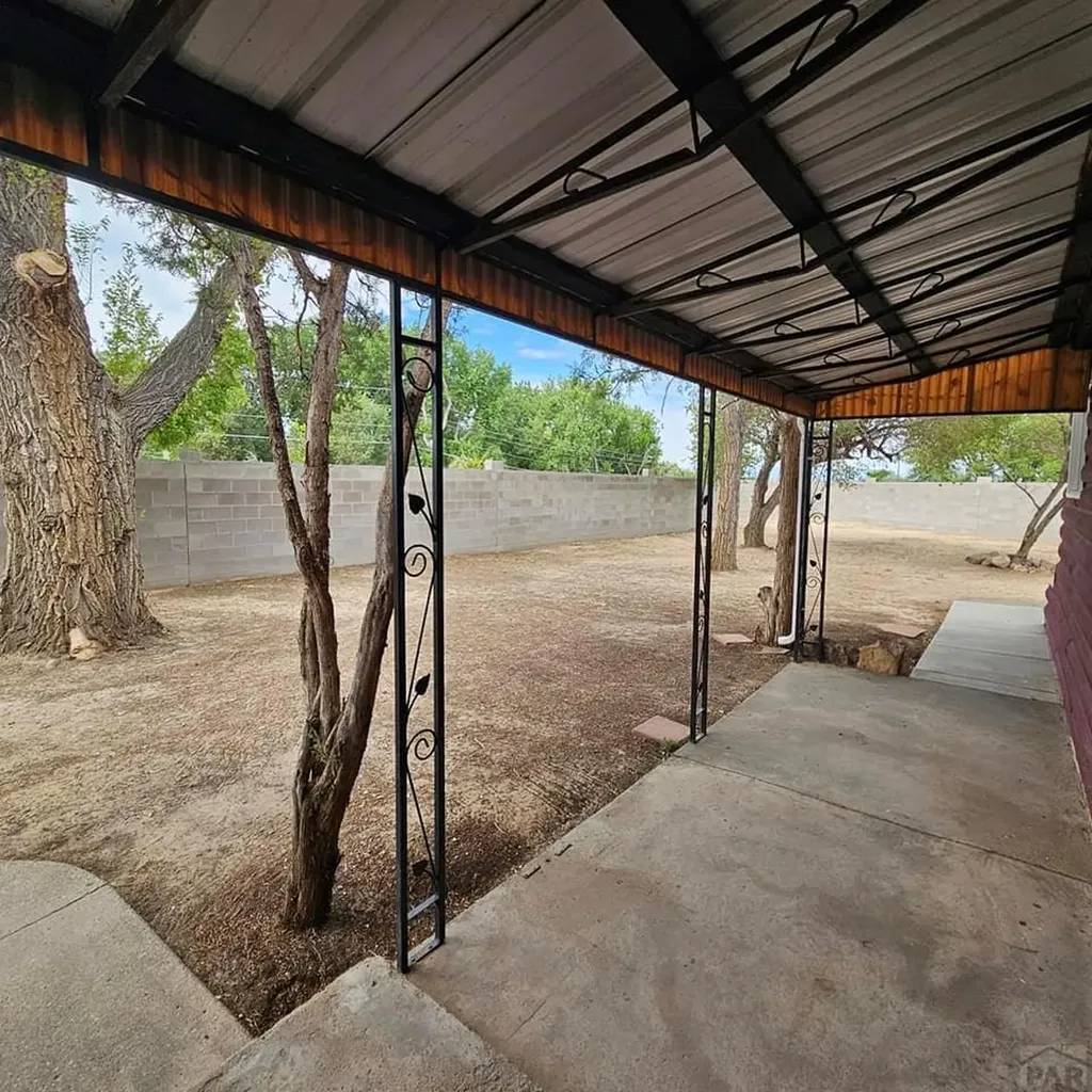 5207 Thatcher Avenue Pueblo CO 81005