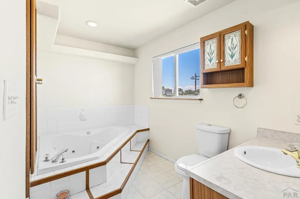 990 23rd Lane Pueblo CO 81006