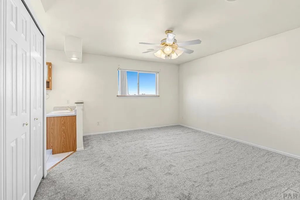 990 23rd Lane Pueblo CO 81006