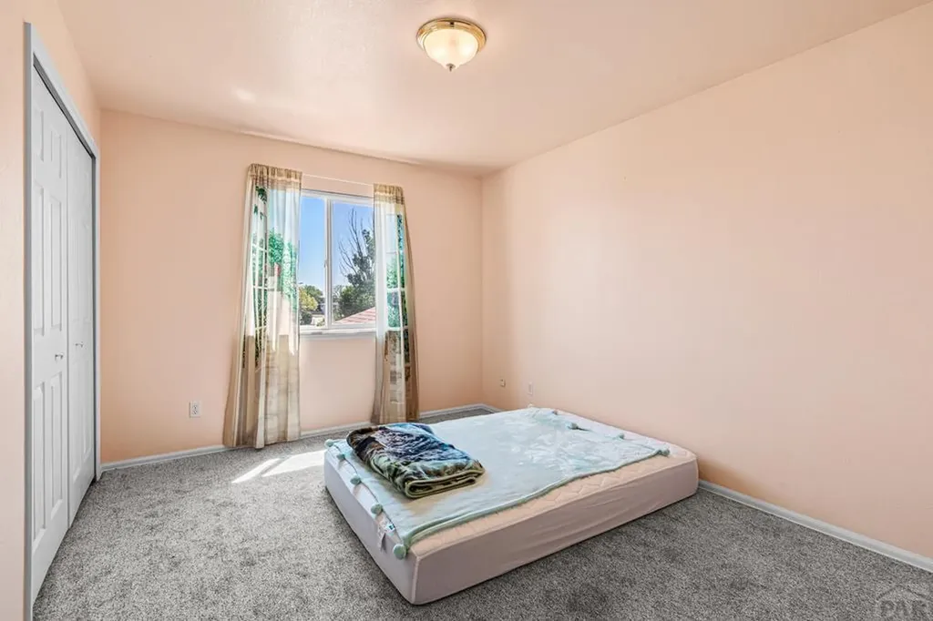 990 23rd Lane Pueblo CO 81006