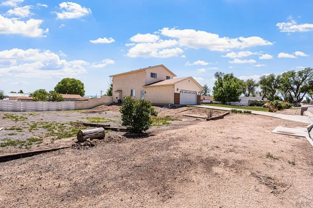 990 23rd Lane Pueblo CO 81006