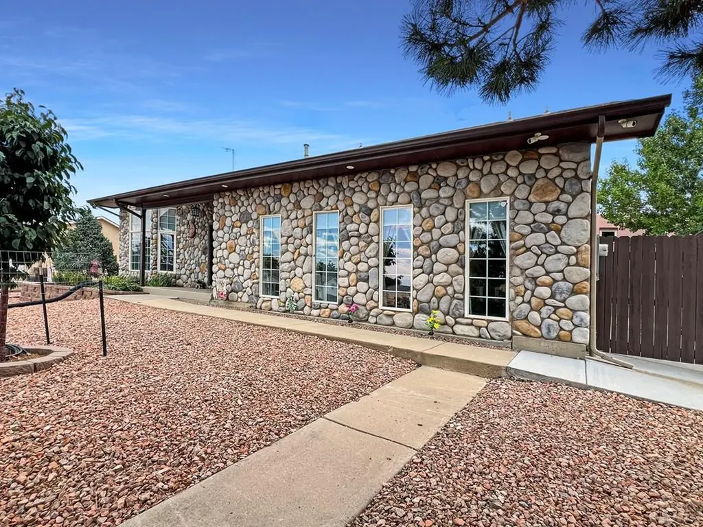 994 S Alexis Lane Pueblo West CO 81007