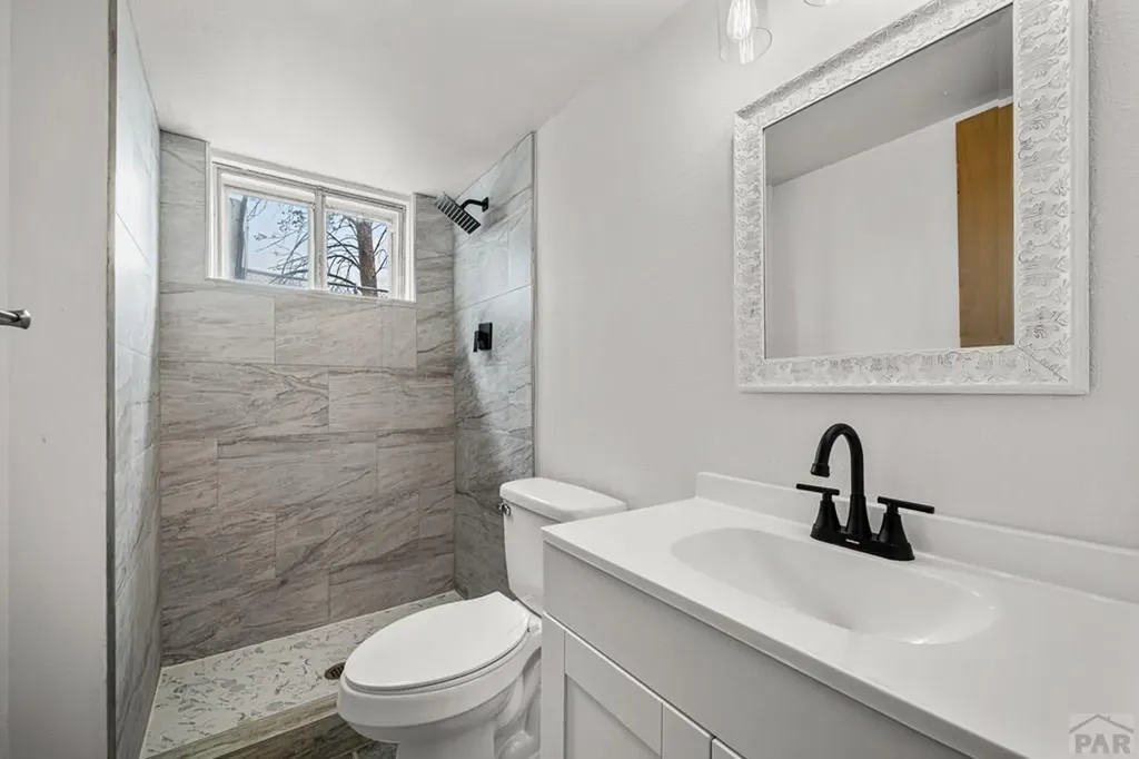 11 Macnaughton Road Pueblo CO 81001