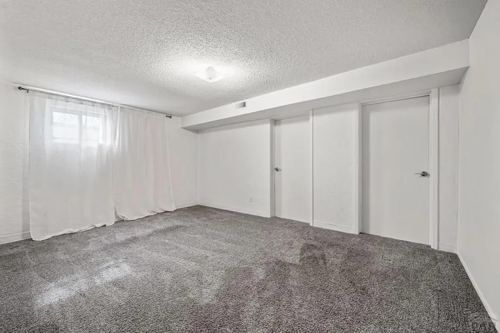 11 Macnaughton Road Pueblo CO 81001