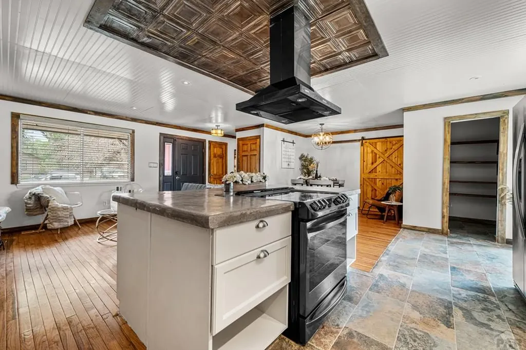 11 Macnaughton Road Pueblo CO 81001