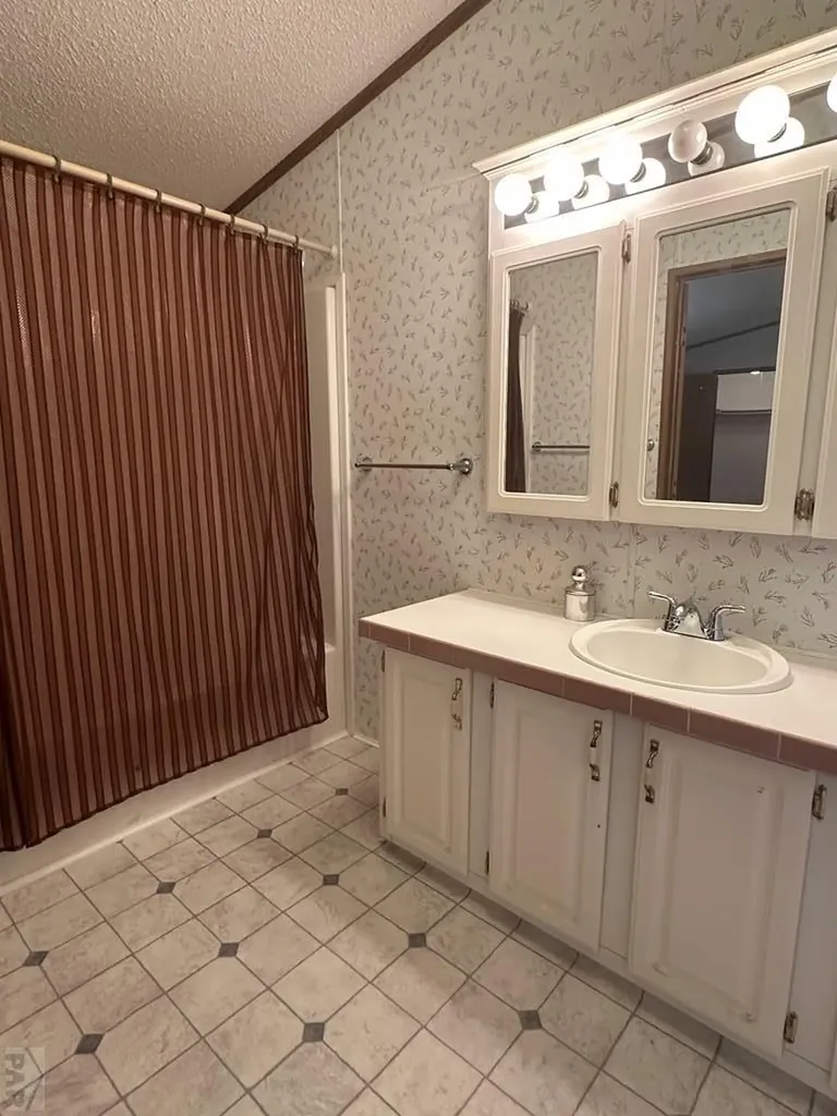 2221 S Prairie Street Pueblo CO 81005