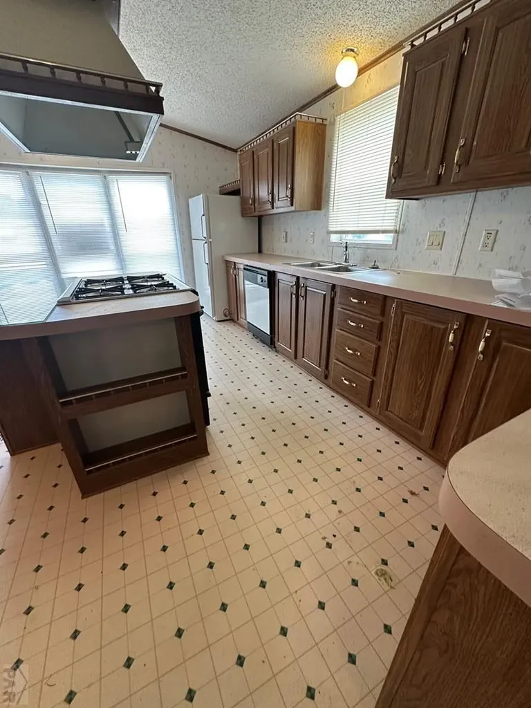 2221 S Prairie Street Pueblo CO 81005