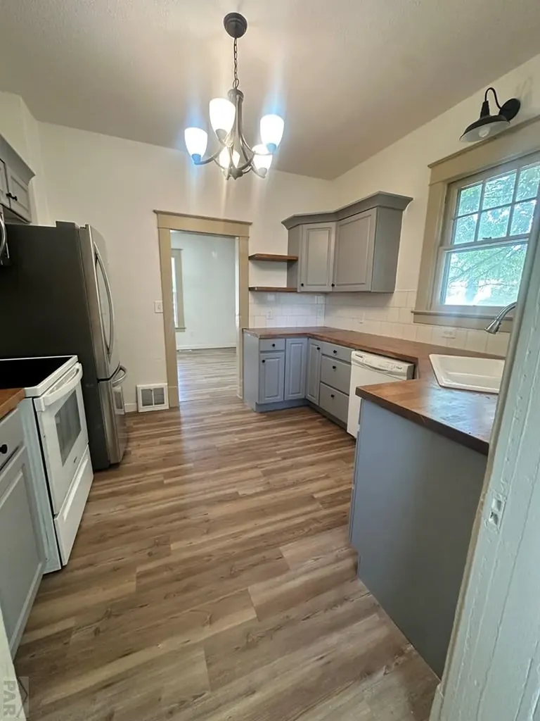 1026 E 9th Street Pueblo CO 81001