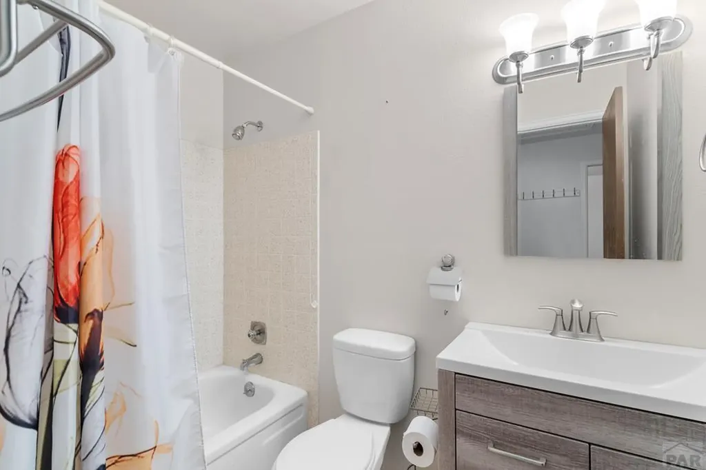 4 Noble Court Pueblo CO 81005