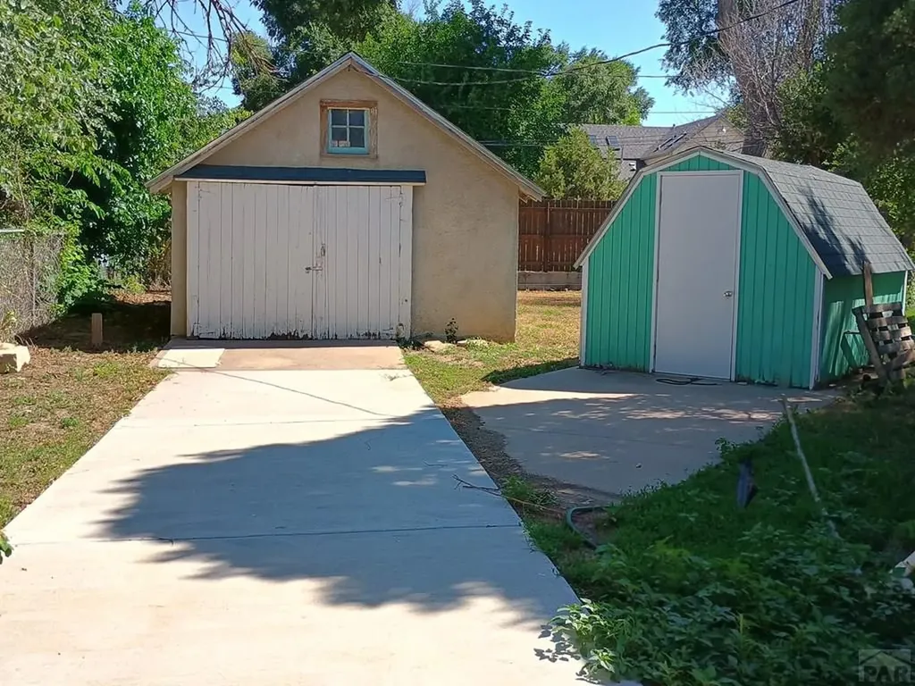 408 E Oak Street Lamar CO 81052