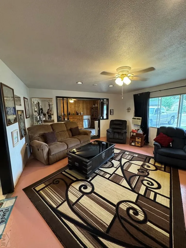 810 Ewers Rocky Ford CO 81067