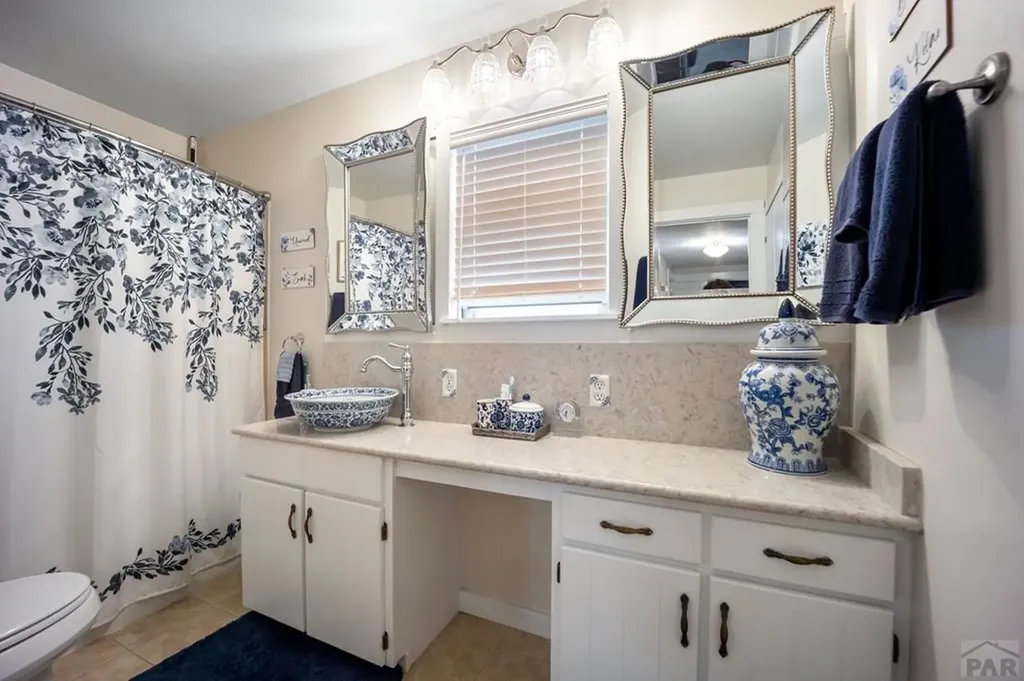 814 Raton Avenue La Junta CO 81050