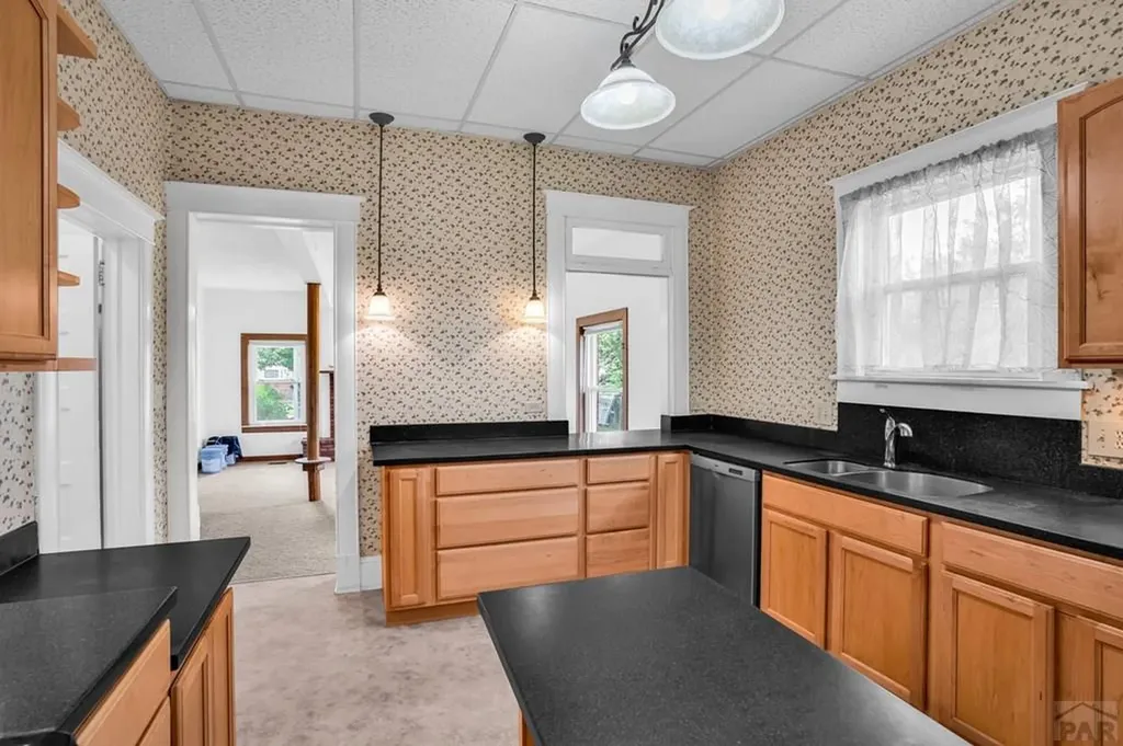 612 Lake Avenue Pueblo CO 81004