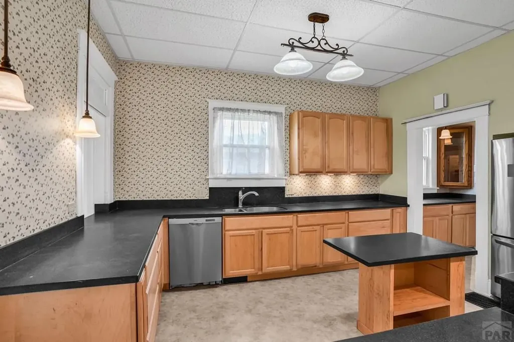 612 Lake Avenue Pueblo CO 81004