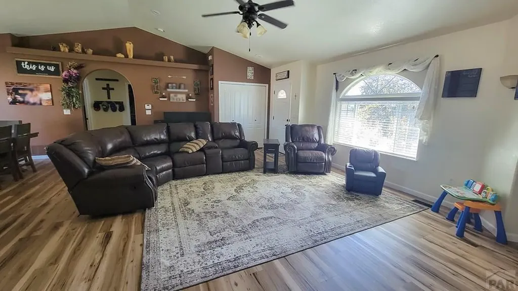 12 Grant Avenue Penrose CO 81240