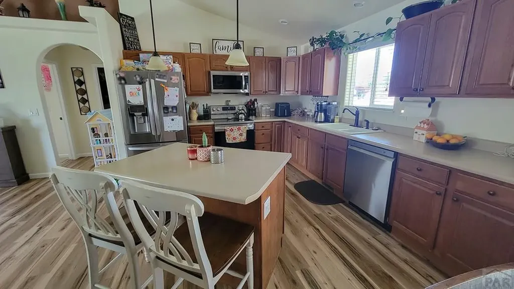 12 Grant Avenue Penrose CO 81240