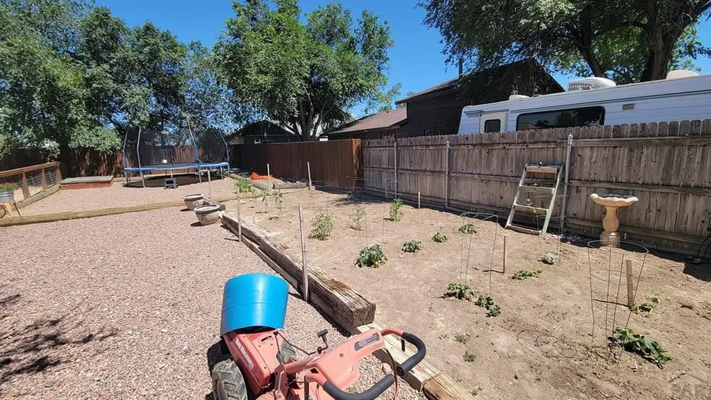 12 Grant Avenue Penrose CO 81240