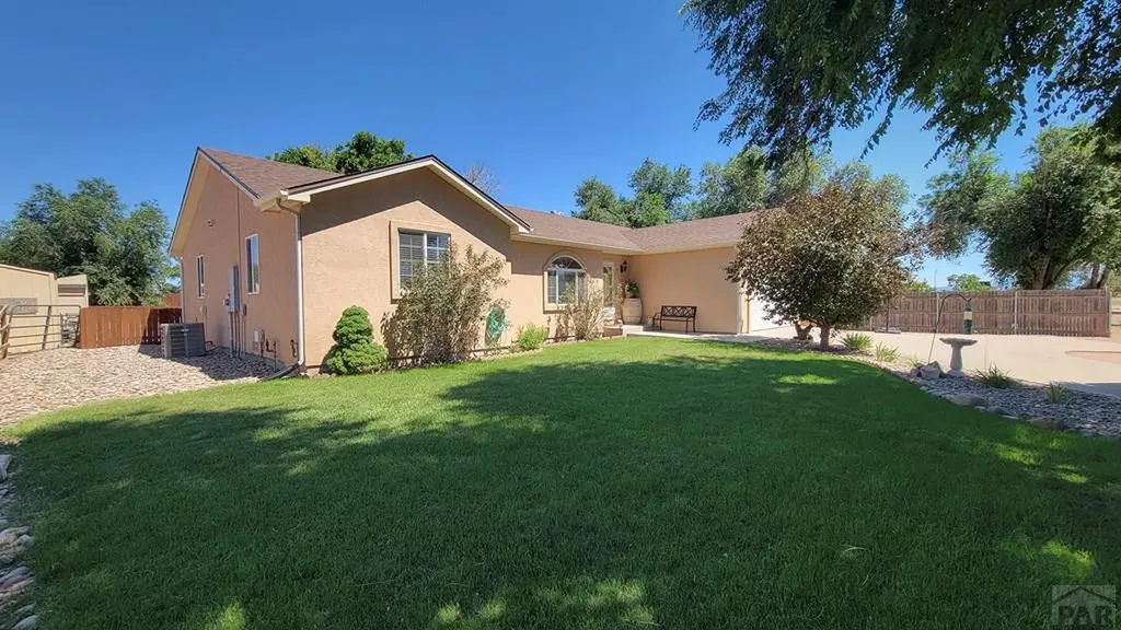 12 Grant Avenue Penrose CO 81240