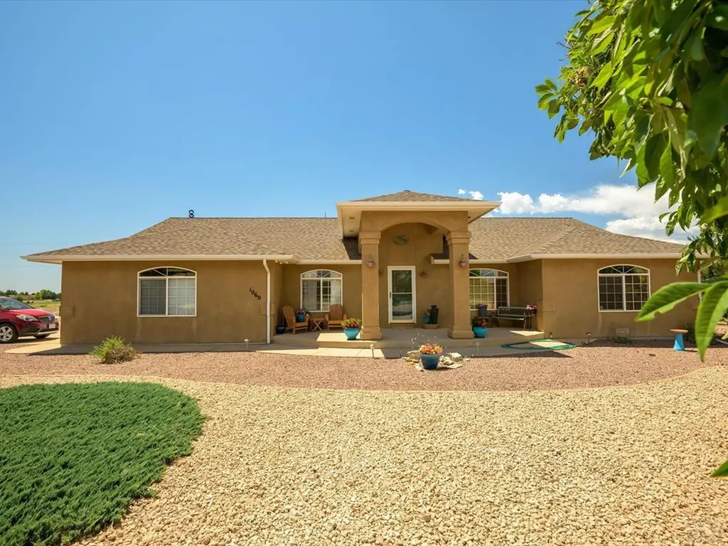 1060 W Stallion Drive Pueblo CO 81007