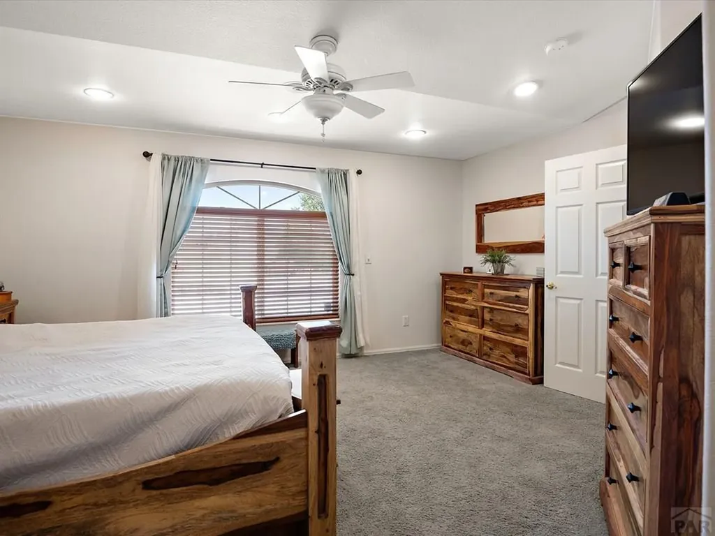 1060 W Stallion Drive Pueblo CO 81007