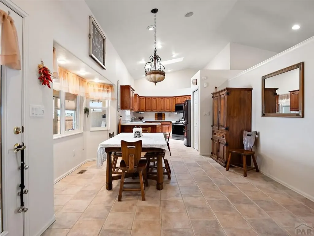 1060 W Stallion Drive Pueblo CO 81007