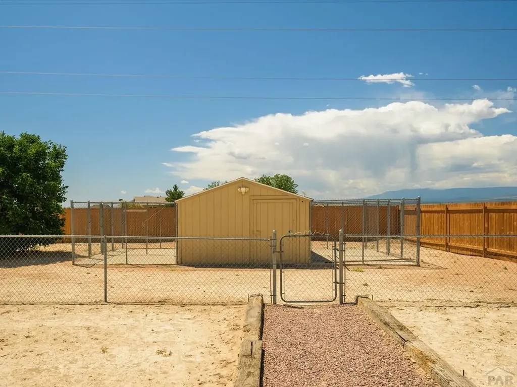 1060 W Stallion Drive Pueblo CO 81007