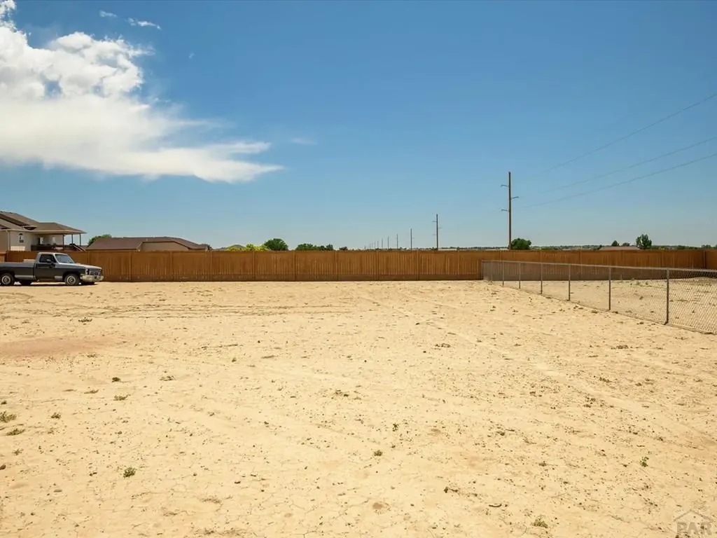 1060 W Stallion Drive Pueblo CO 81007