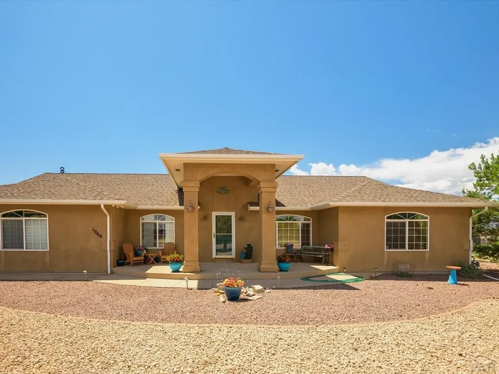 1060 W Stallion Drive Pueblo CO 81007