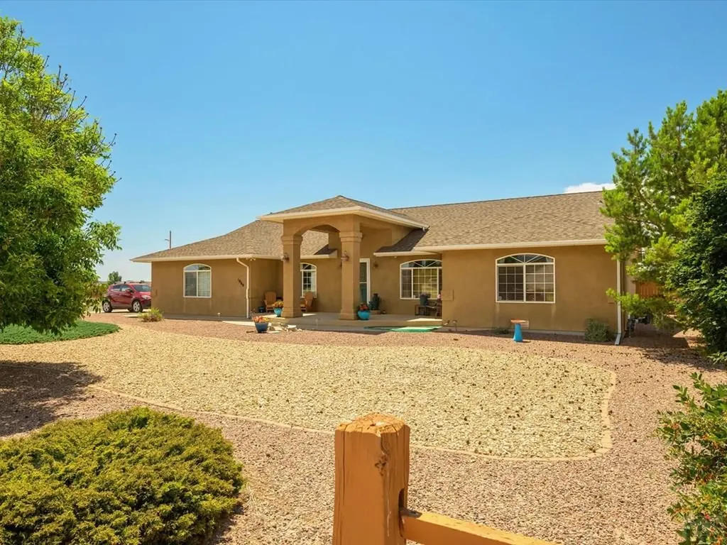 1060 W Stallion Drive Pueblo CO 81007