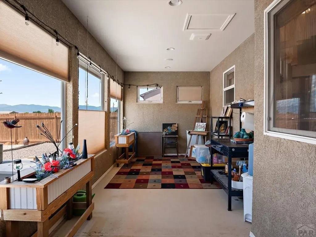 1060 W Stallion Drive Pueblo CO 81007