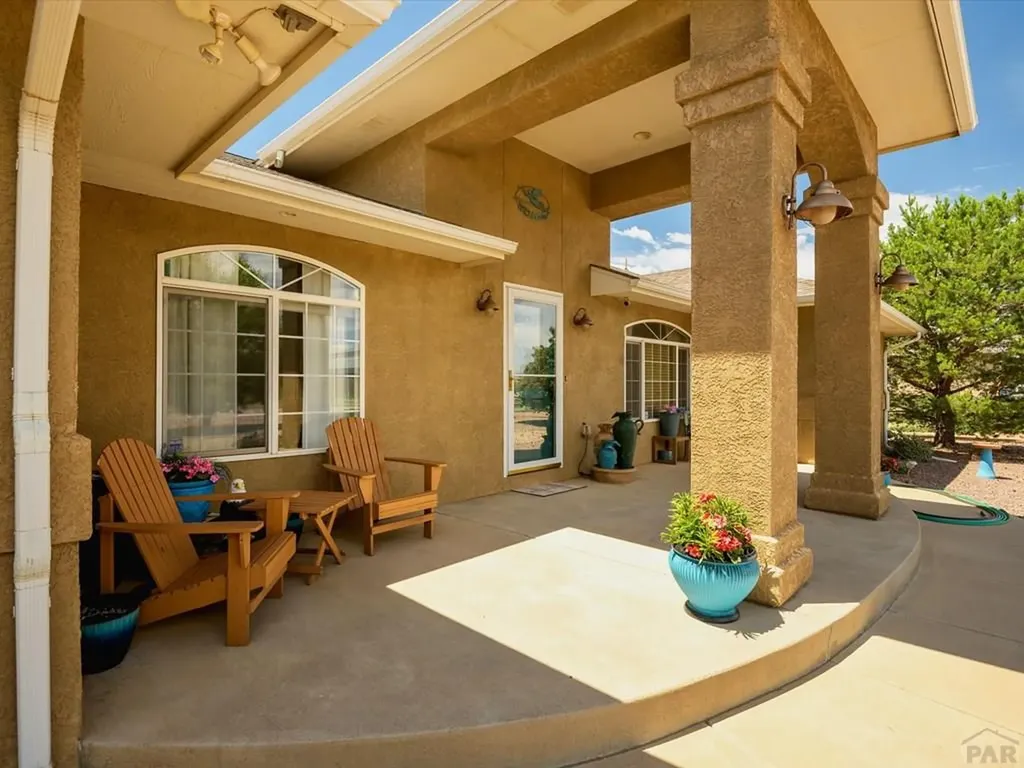 1060 W Stallion Drive Pueblo CO 81007