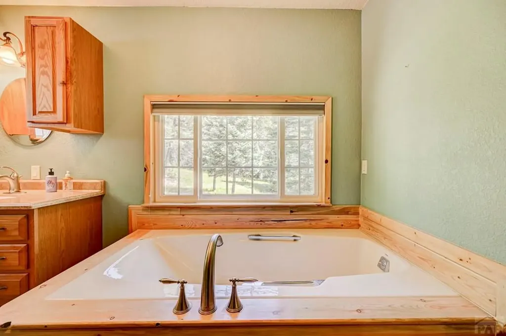 21691 County Road 67 Penrose CO 81223