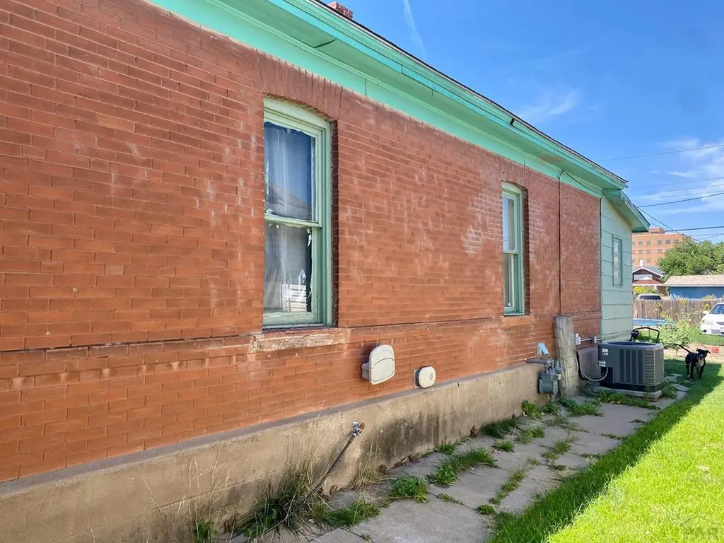 1905 Pine Street Pueblo CO 81004