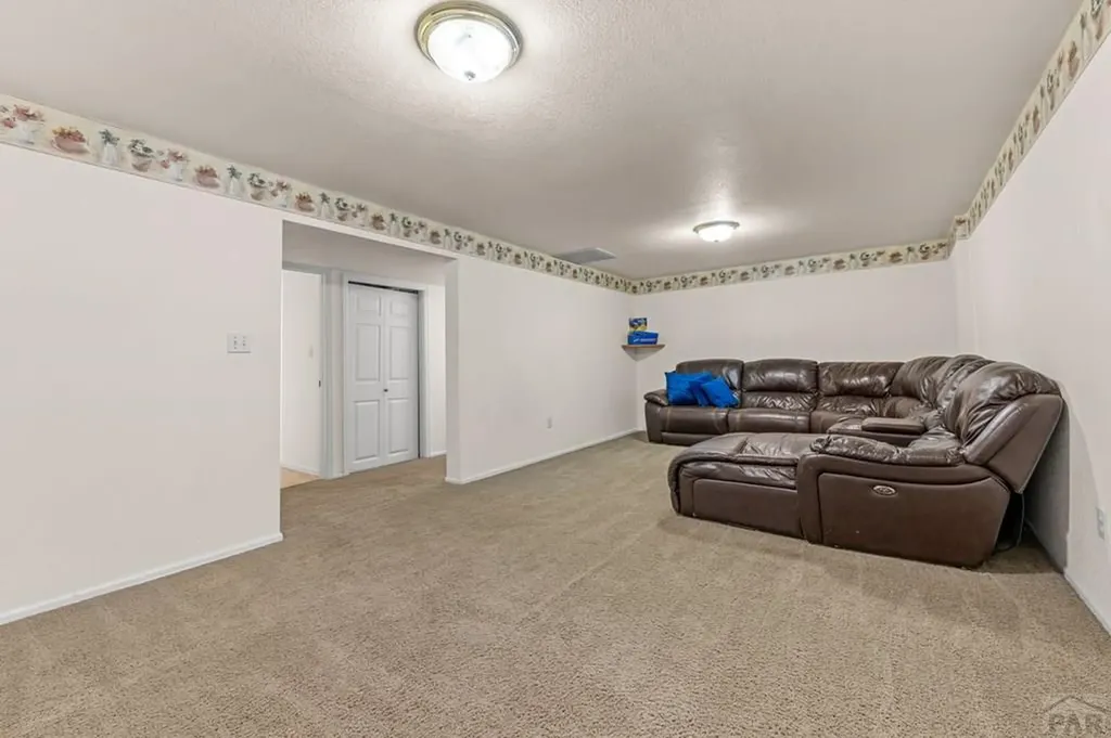 1071 S Mcculloch Way Pueblo West CO 81007