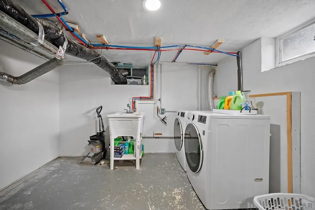 611 E Pitkin Avenue Pueblo CO 81004