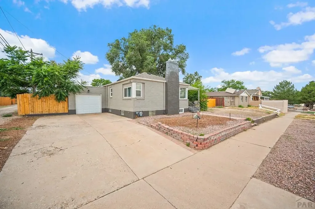 611 E Pitkin Avenue Pueblo CO 81004