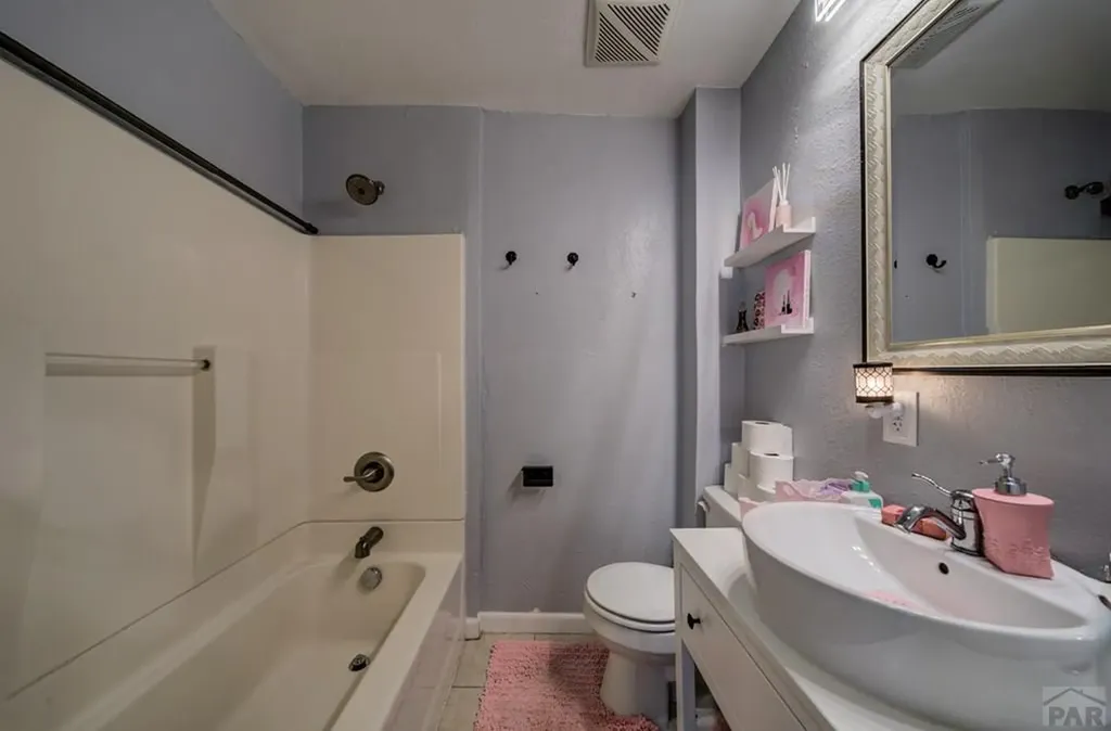 933 Palmer Avenue Pueblo CO 81004