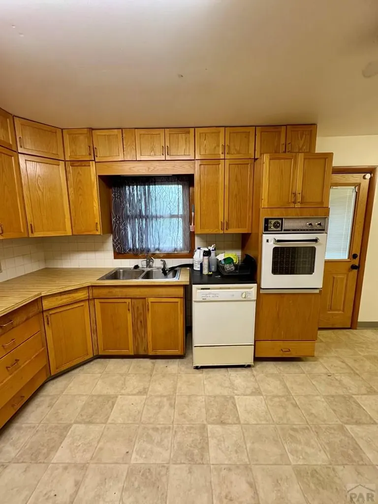 426 Poplar Avenue Las Animas CO 81054