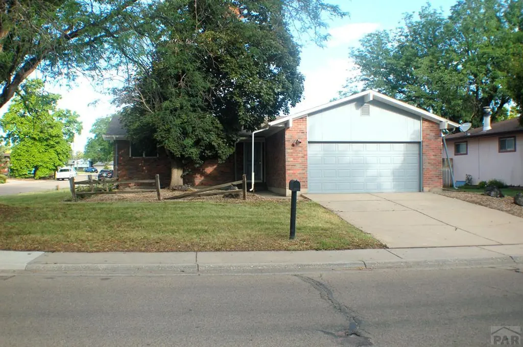 33 Regency Boulevard Pueblo CO 81005