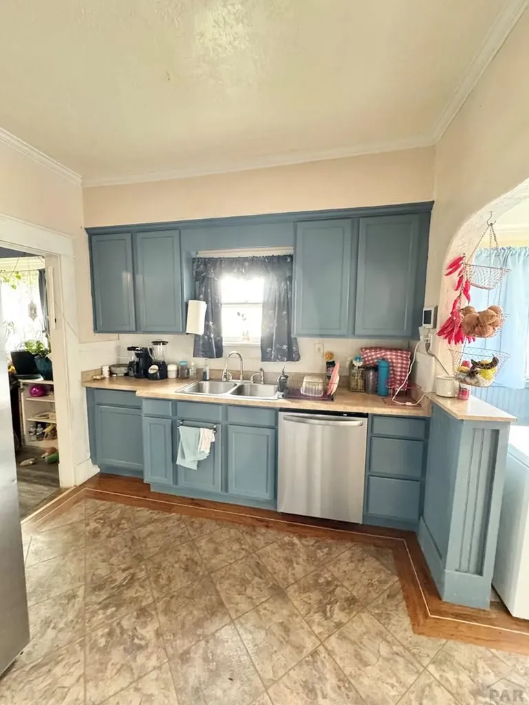 318 W 10th Street La Junta CO 81050