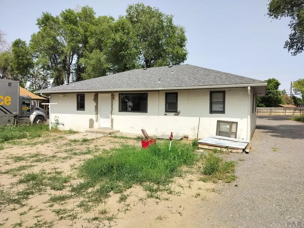 1143 25th Lane Pueblo CO 81006